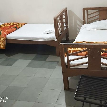 Hotel Uttam Nivas Ахмедабад Екстер'єр фото